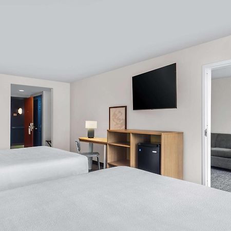 Spark By Hilton Charlotte Tyvola I-77 Bagian luar foto