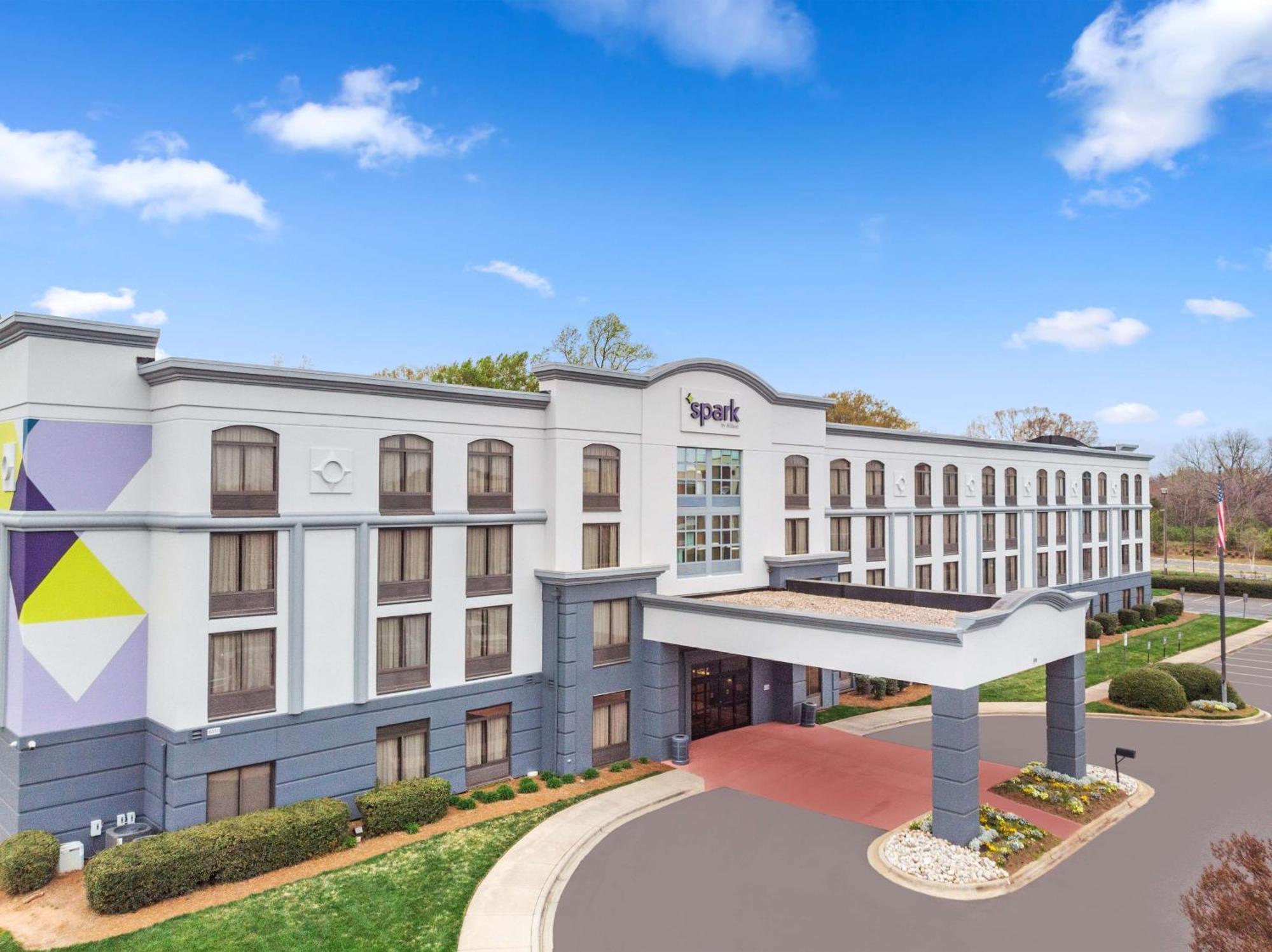 Spark By Hilton Charlotte Tyvola I-77 Bagian luar foto