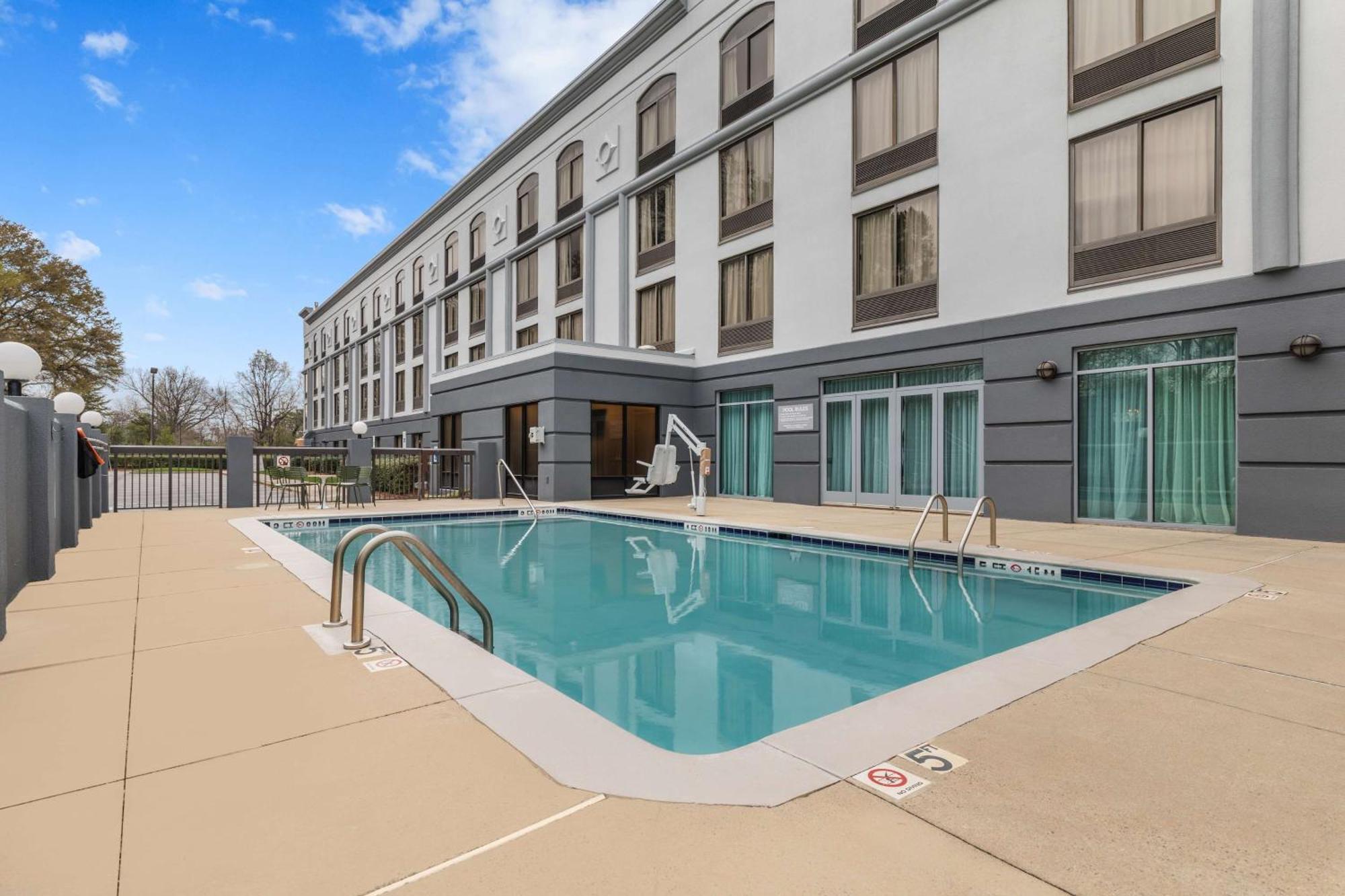 Spark By Hilton Charlotte Tyvola I-77 Bagian luar foto
