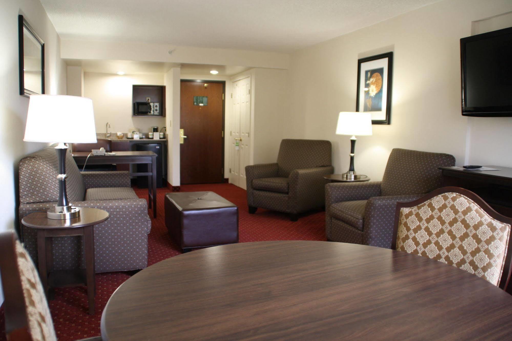 Spark By Hilton Charlotte Tyvola I-77 Bagian luar foto